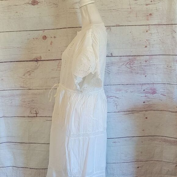 Love Sam Eyelet Lace Boho Dress Size Medium - Picture 2 of 7